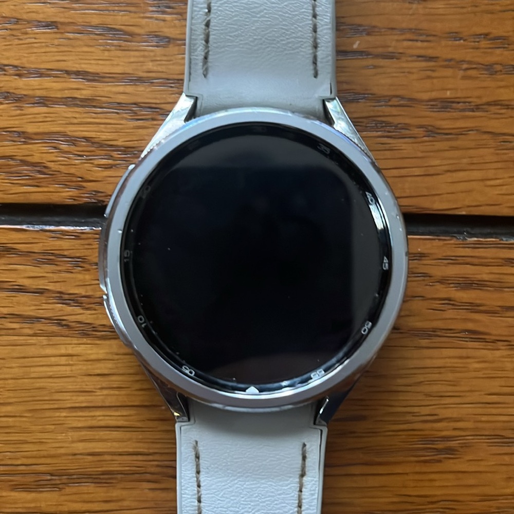 Samsung Galaxy Smart Watch - Silver Band 20mm. SN: R965U Sapphire Crystal LTE - Picture 3 of 8
